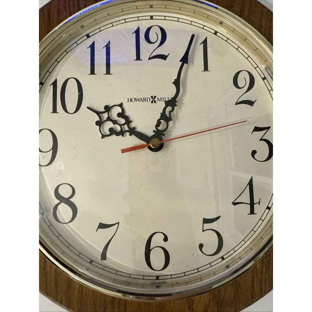 Howard Miller 620-172 Round Wall Clock Wood Frame Elegant for PARTS NOT WORKING
